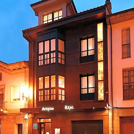 Avenida Real Villaviciosa (Asturias)
