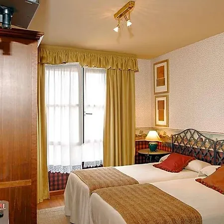 Avenida Real Hotel 2*