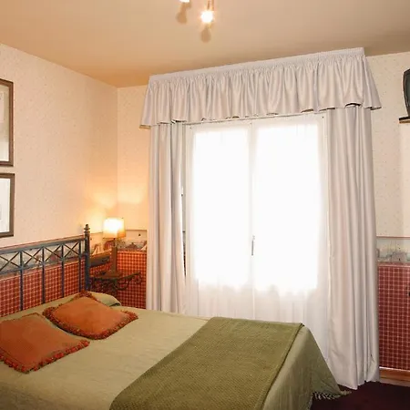 Avenida Real Hotell