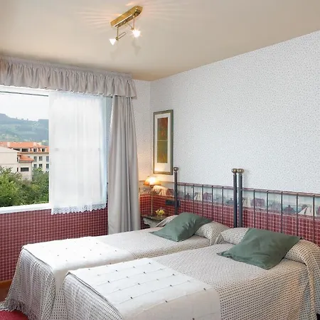 Avenida Real 2* Villaviciosa (Asturias)