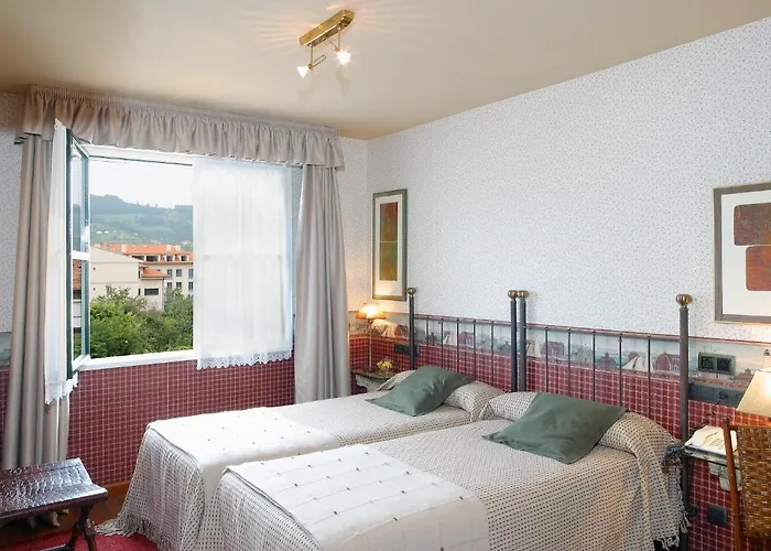 Avenida Real 2* Villaviciosa (Asturias)